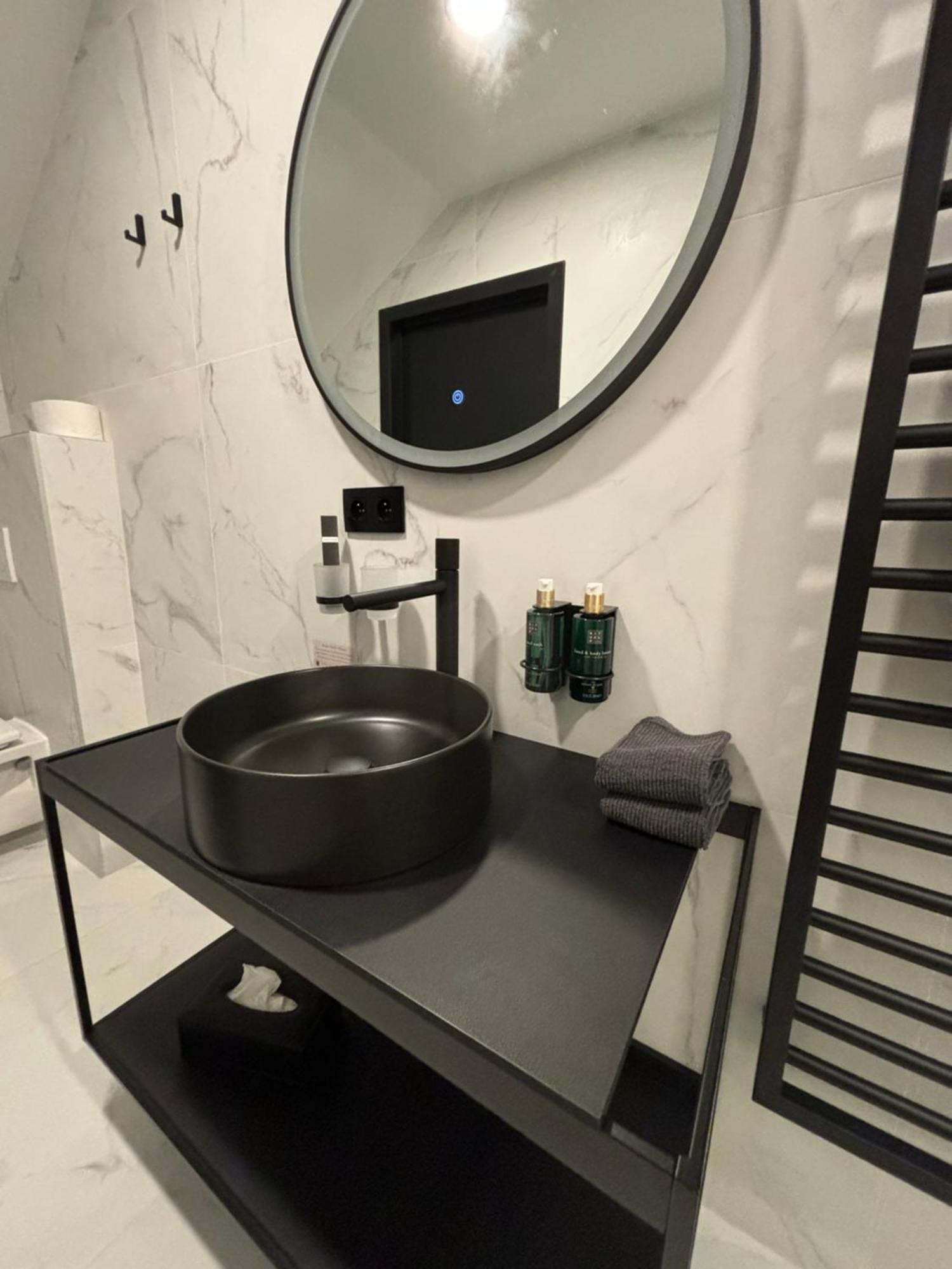 Hotel Mezza Notte ロンセ エクステリア 写真