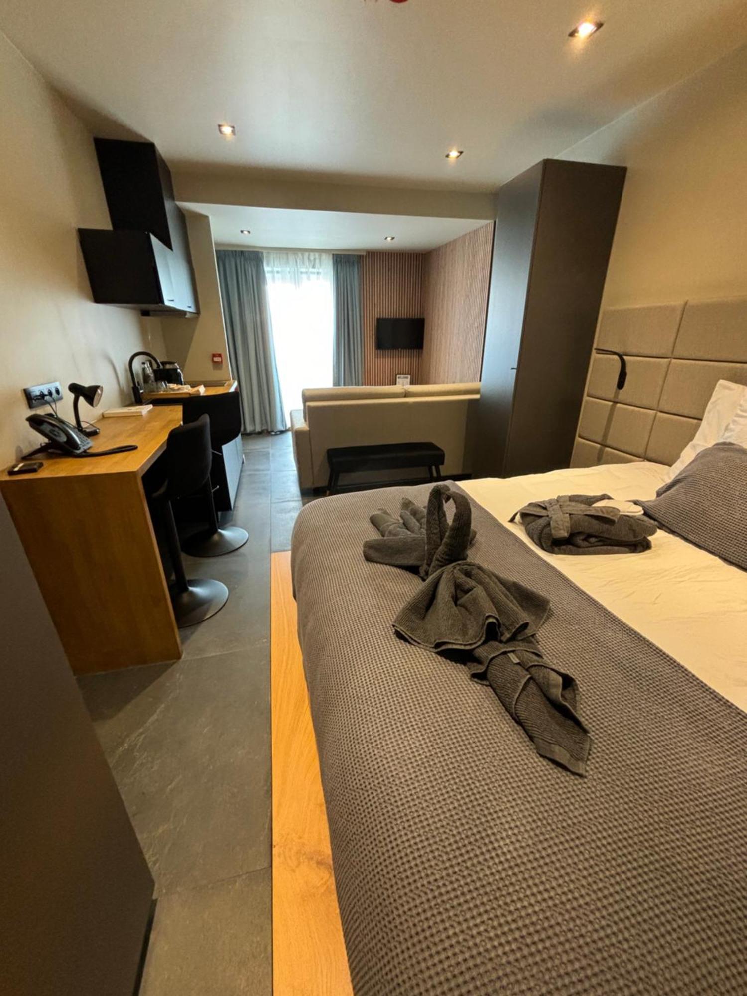 Hotel Mezza Notte ロンセ エクステリア 写真